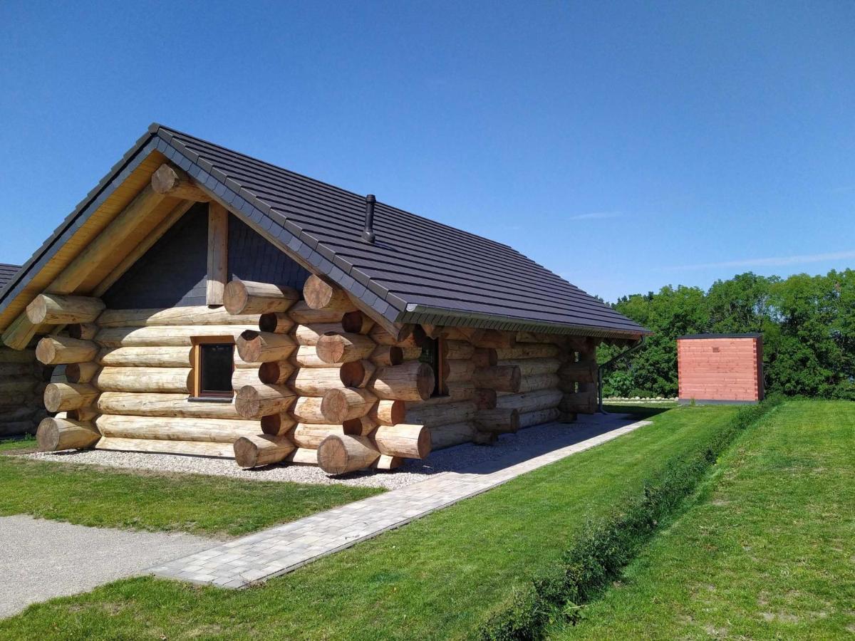 Naturstammhaus Tollensesee Gross Nemerow Exterior foto