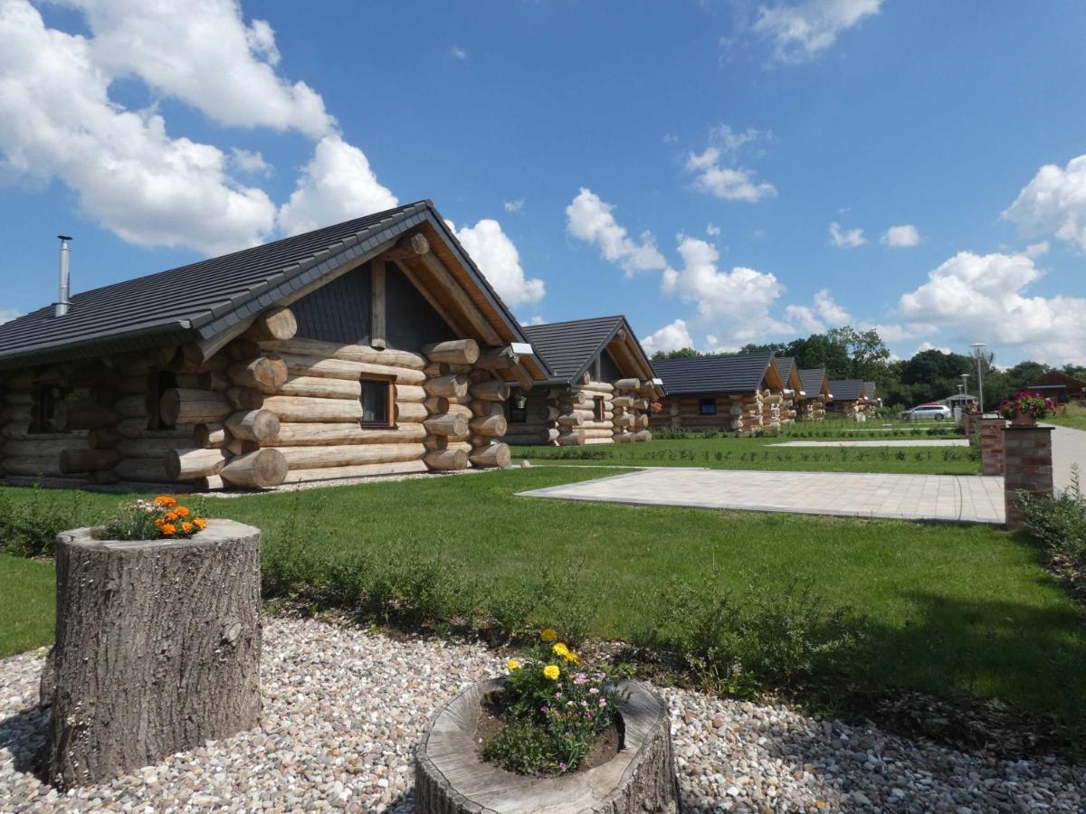 Naturstammhaus Tollensesee Gross Nemerow Exterior foto