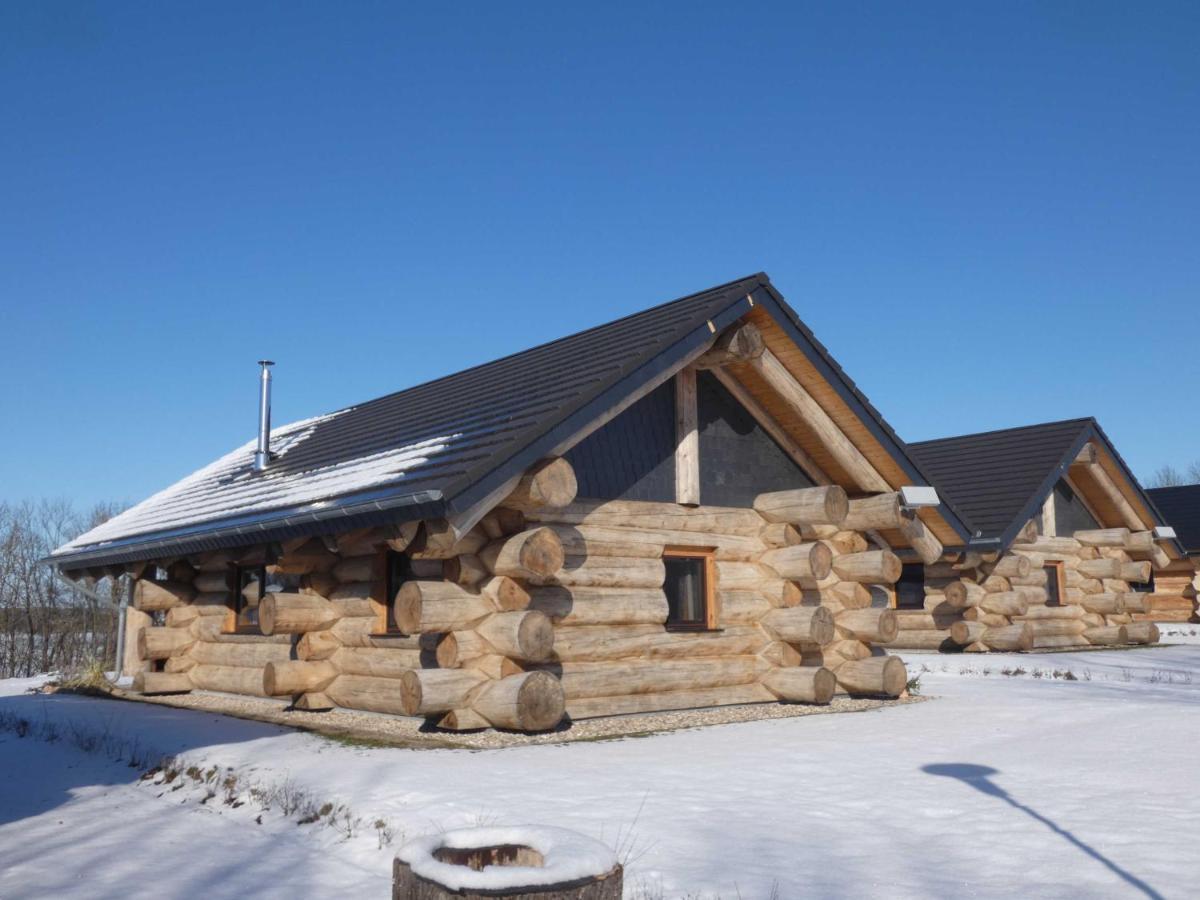 Naturstammhaus Tollensesee Gross Nemerow Exterior foto