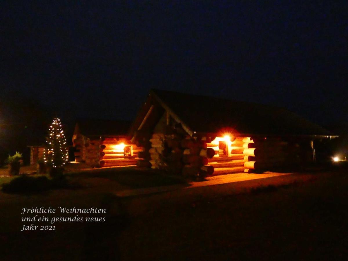Naturstammhaus Tollensesee Gross Nemerow Exterior foto